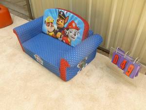 lot 49 image: Kids Paw Patrol couch. Nice condition. As shown.