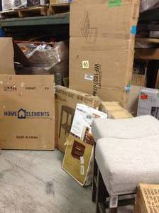PALLET WITH INDOOR FURNITURE & CHAIRS SEE PICS