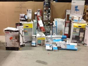 PALLET WITH BATHROOM TOILETS & SUPPLIES ETC (SEE PICS)