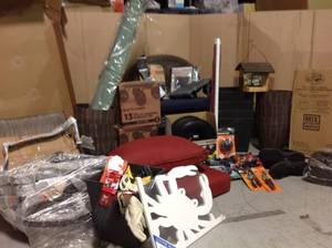 PALLET WITH PATIO & PLANTER SUPPLIES SEE PICS