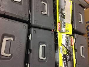 PALLET WITH 16 RYOBI CHAINSAWS