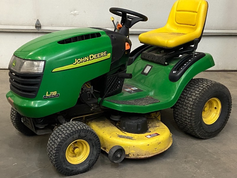 l118 john deere mower