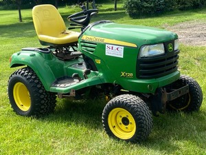 lot 2 image: John Deere X728 Compact Tractor With 54 Mower Deck