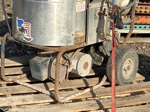 lot 14 image: Super-Blast Hot Water Pressure Washer