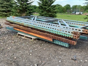 lot 15 image: Pallet Racking Uprigths