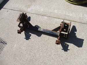 lot 13 image: SNOW PLOW HITCH FOR PICK UP