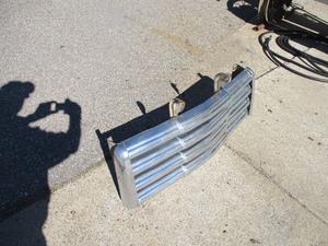 lot 12 image: 51 GMC GRILL