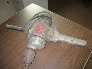 lot 27 image: HEAVY DUTY DAYTON TRADESMAN  34 ELECTRIC DRILL