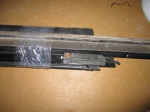 lot 34 image: TAUNAU COVER OFF 2005 CHEVY SHORT BOX