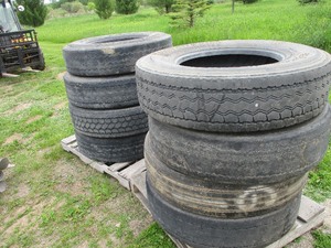 lot 24 image: 8 - TIRES 22.5