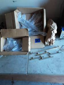 lot 20 image: Cabinet Hardware 3 Types