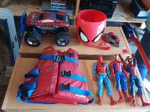 lot 40 image: Lot Of Spider Man Toys