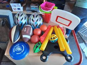 lot 45 image: Bin Of Outdoor Toys, Basket Ball, Buckets, Balls & More