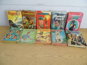 Lot of 10 Vintage Books