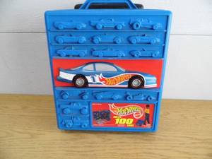 HotWheels in Case