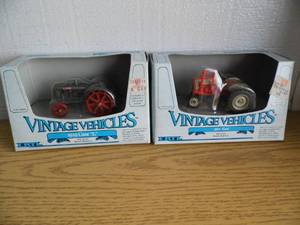 Lot of 2 Vintage Vehicles