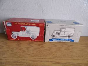 Lot of 2 Diecast Banks