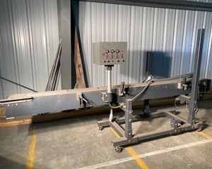 lot 4 image: 10 Conveyor