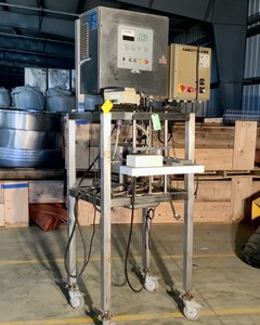 lot 10 image: Container FoilerSealer