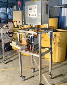 lot 5 image: Container FoilerSealer