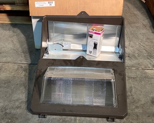 lot 36 image: Commercial  Industrial Wall Light Pack - 150 Watt Metal Halide, pulse start