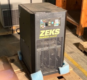 lot 14 image: Zeks Compressed Air Dryer