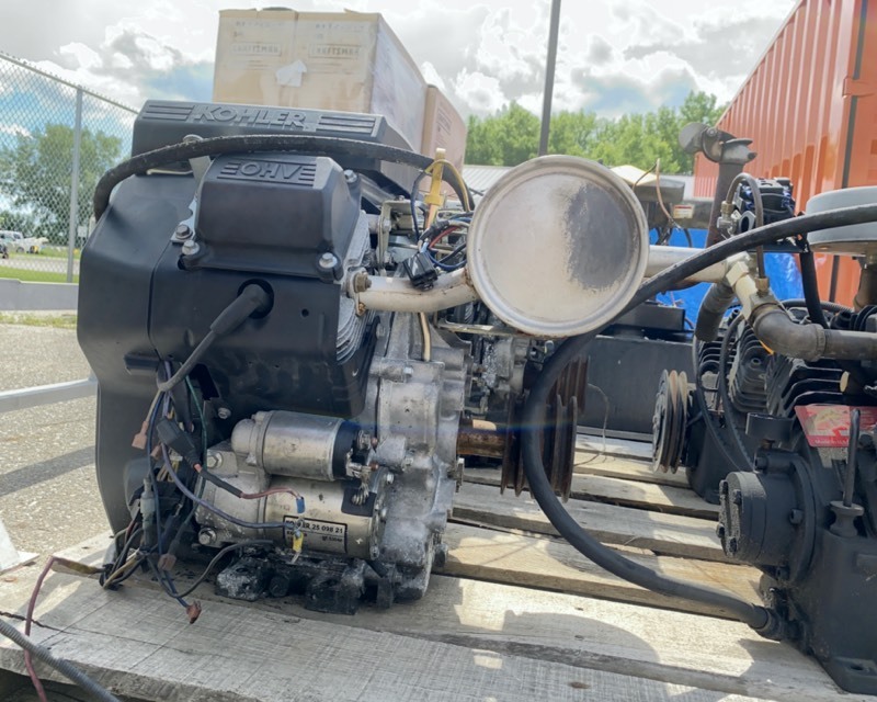 lot 112 image: Kohler Engine 20.5 HP