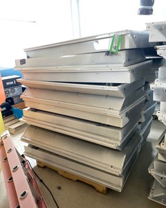 lot 484 image: Pallet of Recessed Fluorescent Light Fixtures