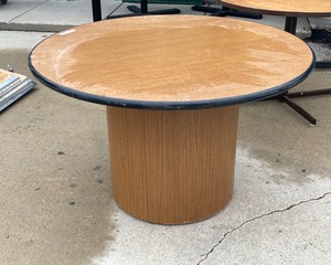 lot 403 image: Pressed Wood Breakroom Table