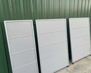 lot 432 image: Cubicle Partitions