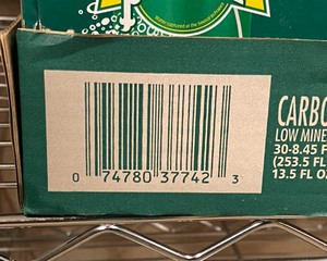 lot 576 image: Perrier Carbonated Mineral Water - 30 PK