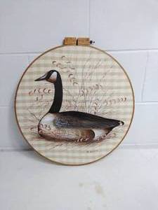 lot 110 image: VINTAGE Painting of Canada Goose in Embroidery Hoop