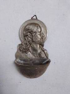 lot 109 image: VINTAGE Metal Portrait of Jesus (potentially for Holy Water)