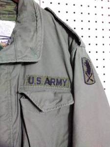 lot 136 image: VINTAGE Military Jacket (Size Medium)