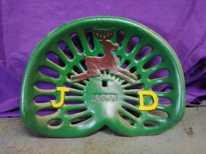 lot 26 image: John Deere Tractor Seat
