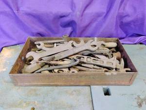 lot 48 image: Lot of misc Wrenches