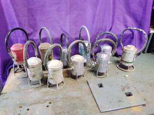 lot 66 image: Lot of Flashlight Lanterns