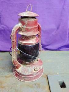 lot 94 image: Dietz Train Lantern