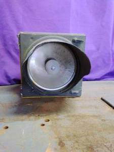 lot 99 image: Signal