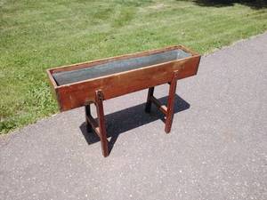 lot 226 image: Galvanized & Wood Planters Box