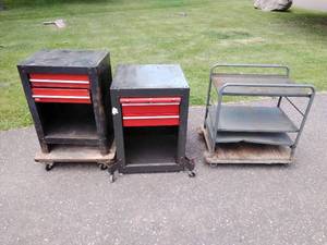 lot 233 image: 2 Tool Chests & a Dolly Cart