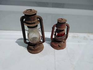 lot 249 image: 2 Lanterns