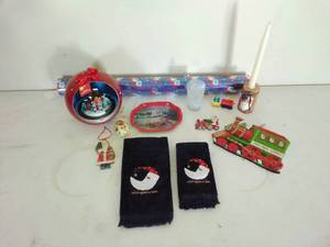 lot 168 image: Miscellaneous Christmas Lot