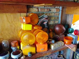lot 186 image: Hazard Lighting & Other Safety Equipment