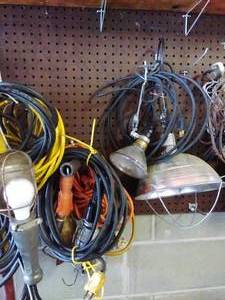 lot 197 image: TONS of Worklights