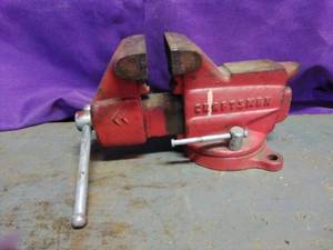 lot 200 image: Craftsman Vice