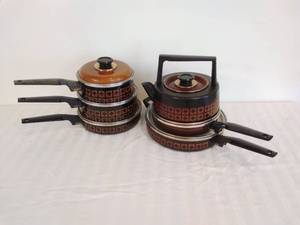 5 VINTAGE Pots & Matching Teapot
