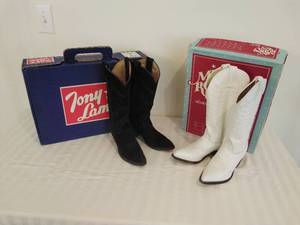 Two Pairs of Womens Cowboy Boots (Size 5)