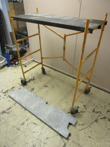 lot 603 image: ROLLING METAL SCAFFOLDING, RETRACTABLE
