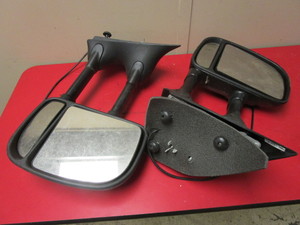 lot 627 image: FORD TRUCK ELECTRIC MIRRORS, DRIVER AND PASSENGER SIDE